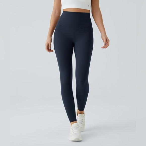 Halara SoCinched High Waisted Tummy Control Training Leggings 7/8 length Carbon - Picture 1 of 7